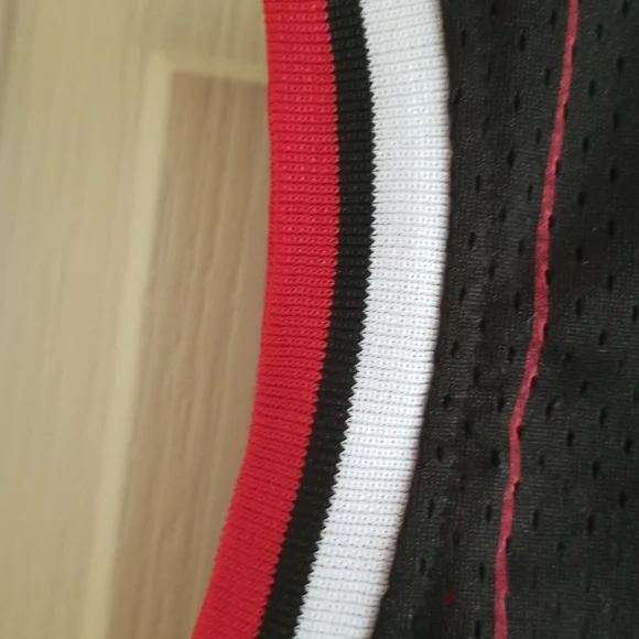 SCOTTIE PIPPEN CHICAGO BULLS PINSTRIPE JERSEY SIZE SMALL - Picture 7 of 11